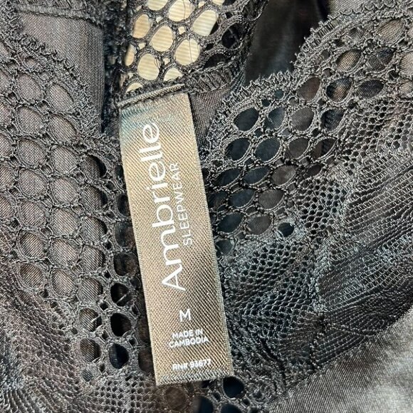 Ambrielle Women's Lace V Neck Sleepwear Mini Dress Lightweight Size M Black - Picture 10 of 11